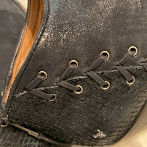 Trask, Suede, Made in Mexico, Women’s Heeled booties, size 8.5 lace up detail - Picture 4 of 7